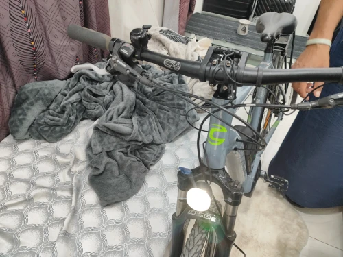 Vélo électrique carbone