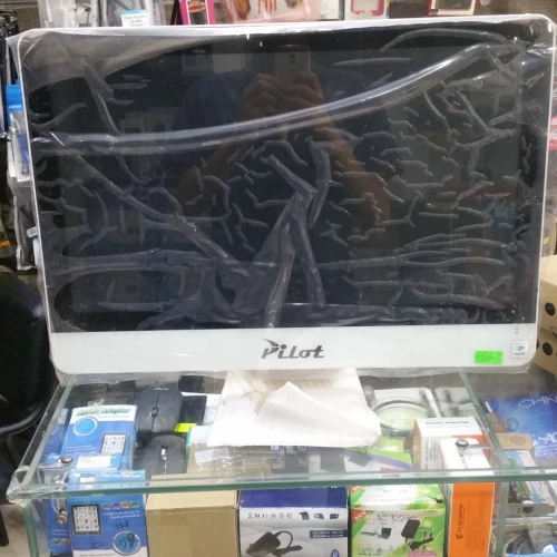 ALL IN ONE PILOT 2157 i7-4eme / 4gb / 500GB / 21,5 POUCE