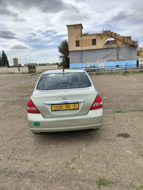 Nissan Tiida 5 portes 2008 Tiida 5 portes