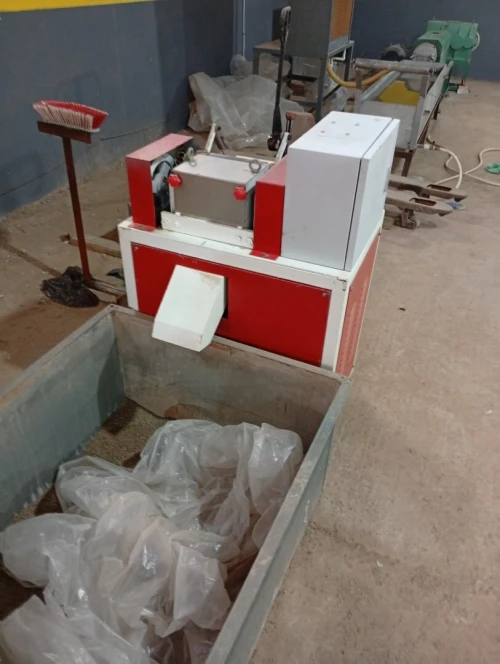 Vend matériel de recyclage de plastique