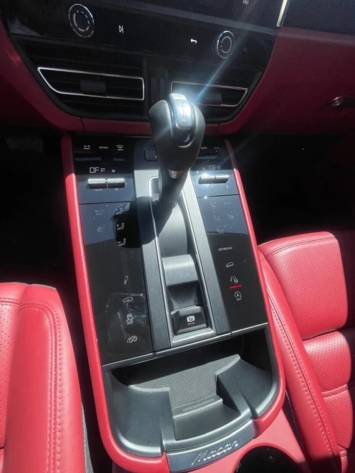 Location de voiture S-CAR