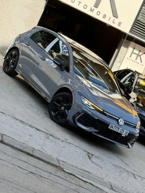 Volkswagen Golf 8 2025 R Black Edition 