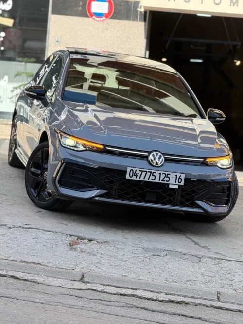 Volkswagen Golf 8 2025 R Black Edition 