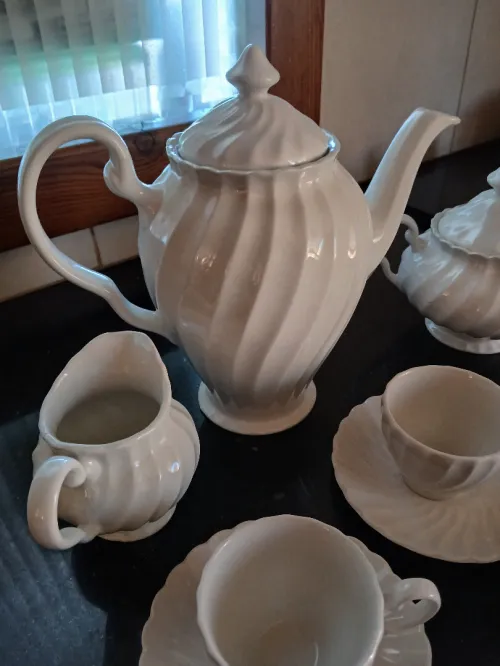 Service a café en  Porcelaine JOHNSON BROTHERS