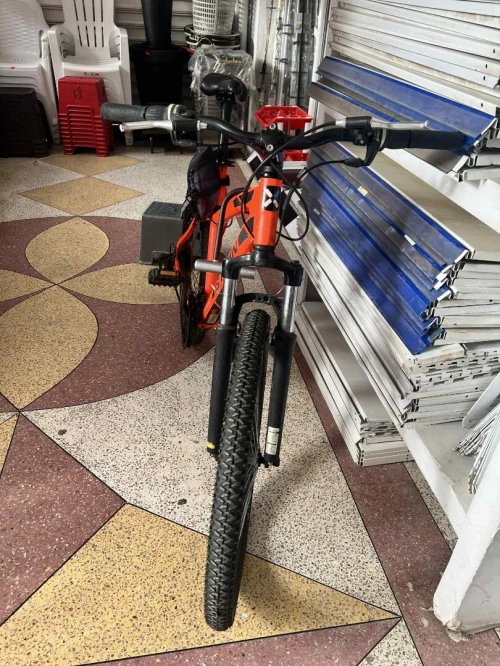 Vélo VTT B'Twin Rockrider - importé de France / دراجة جبلية B'Twin - مجلوبة من فرنسا