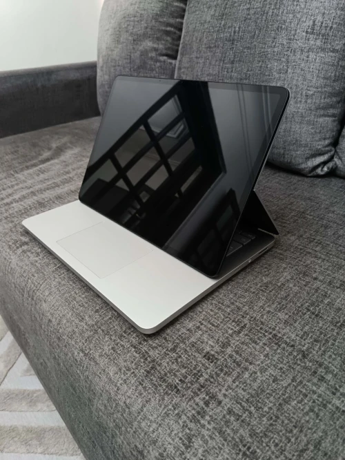 Microsoft Surface laptop Studio 2