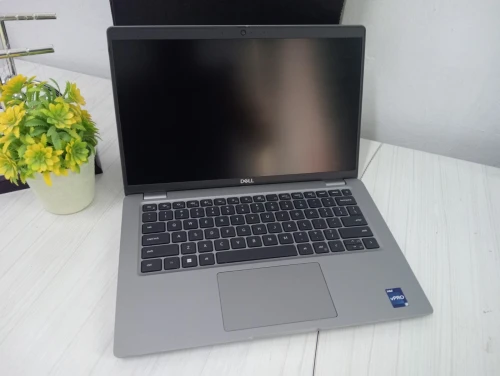 Pc Portable Dell latitude 5440 i5 13 ème génération avec son boîte