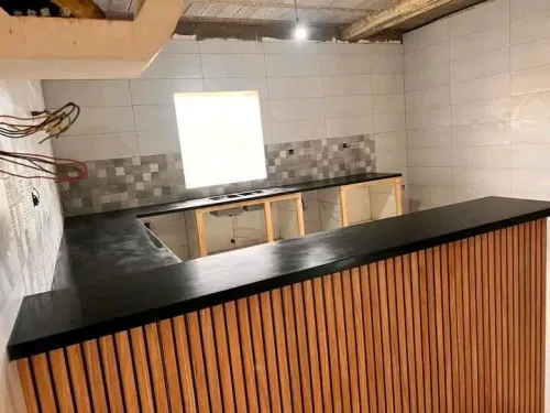 Maçon qualifié مختض ذو خبرة في التبليط