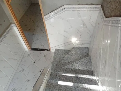 Maçon qualifié مختض ذو خبرة في التبليط