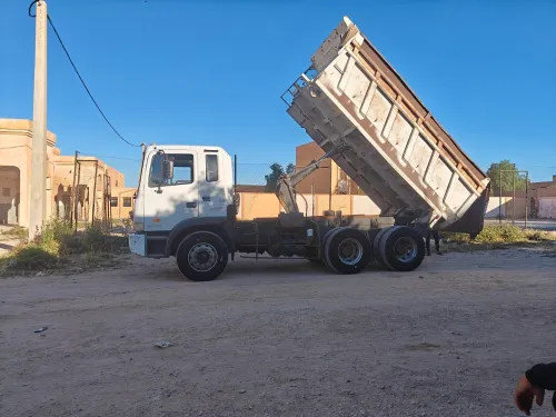 Hyundai hd270 