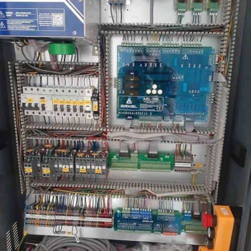 maintenance et dépannage et réparation et rénovation  dés ascenseur