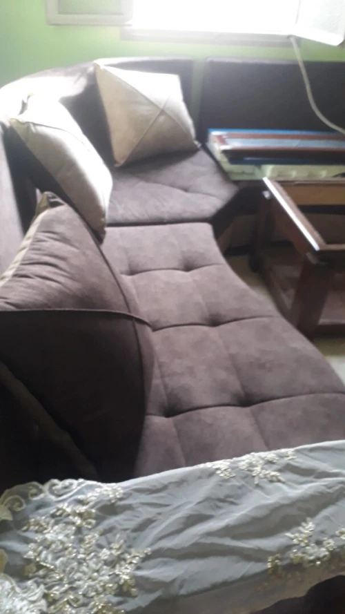 Salon table