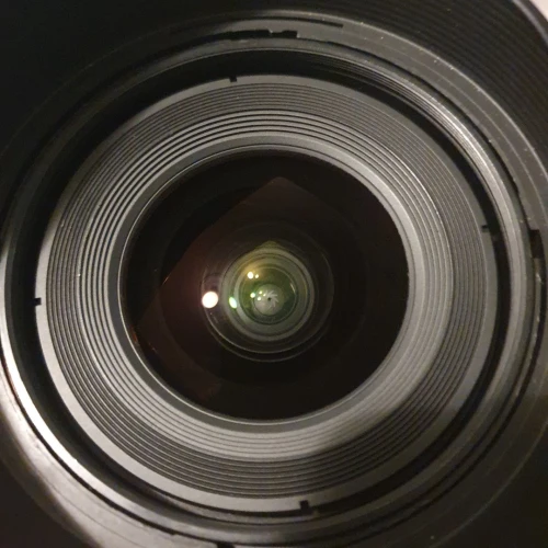 Tokina 17-35mm f4 ( NIKON FX ) LENS 17MM 21MM 28MM 35MM