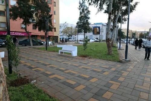 Banc et pot en GRC