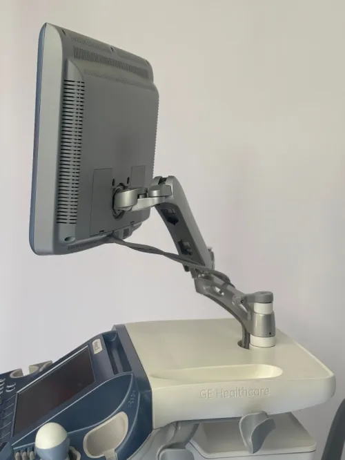 ECHOGRAPHE GE voluson E8