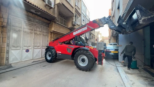 Location Clark 10/15/18/20/28 tonne et manito 18 mètre 