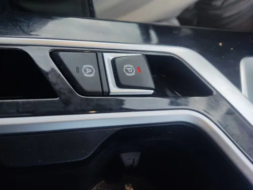 Geely Coolray 2025 tt