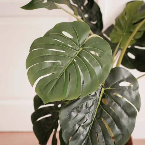 Plante artificielle Monstera avec Table Décorative Blanche Moderne