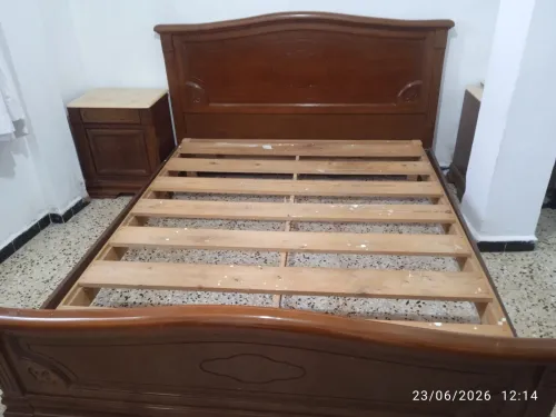 Lit coiffeuse table de nuit