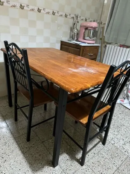 Table de cuisine + 4 chaises