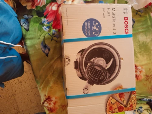 Robot multifonctions BOSCH 900W