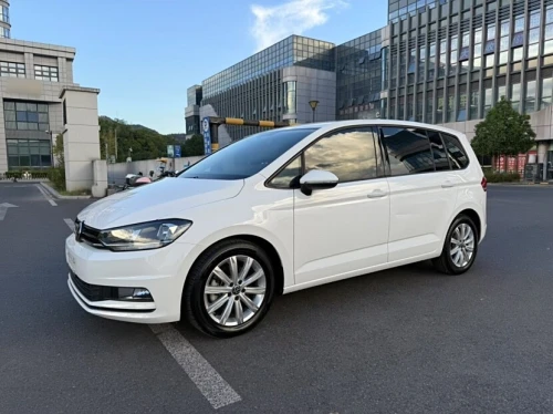 Volkswagen Touran 2024 Style