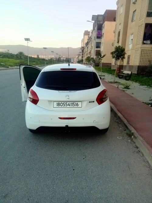 Peugeot 208 2015 208