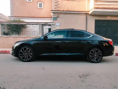 Skoda Superb 2021 Laurin&Klement