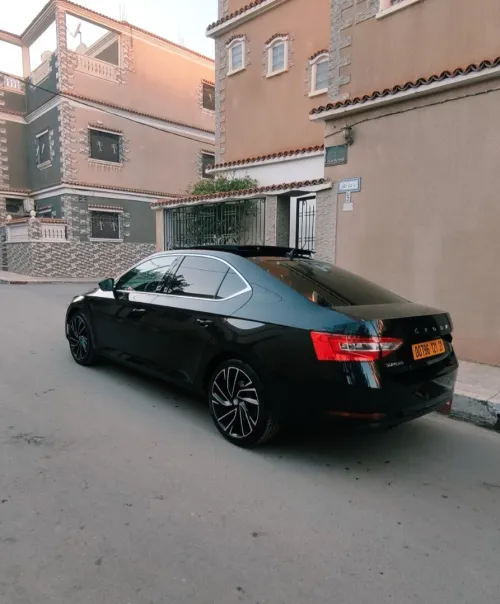 Skoda Superb 2021 Laurin&Klement