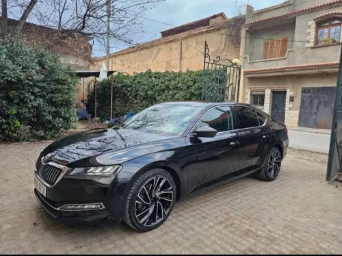 Skoda Superb 2021 Laurin&Klement