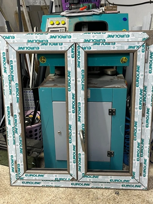 Fenêtre aluminium et PVC sur commande 