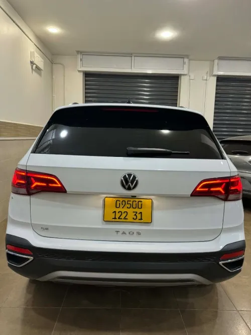 Volkswagen Taos 2022 SE Black 