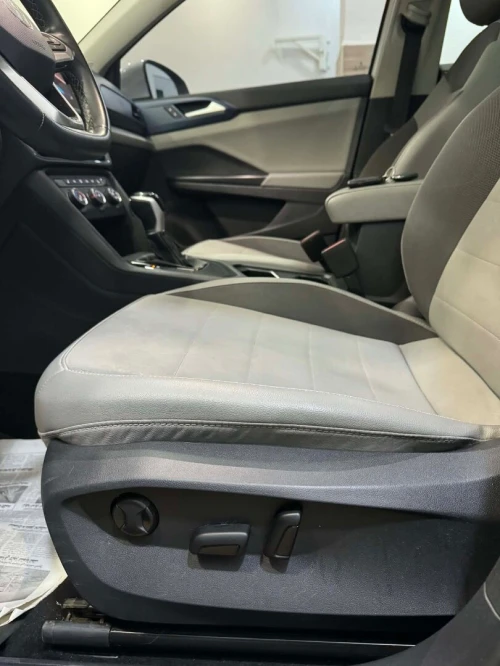 Volkswagen Taos 2022 SE Black 