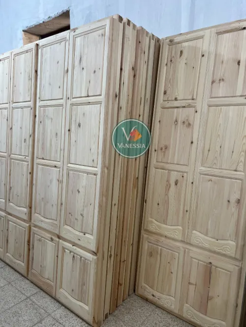 Porte Plaquards En Bois Rouge Avec Cadre