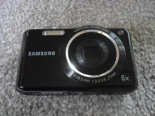 Samsung ES65 Digital Camera (Black)