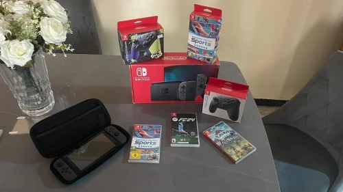 Nintendo Switch à vendre en excellent état