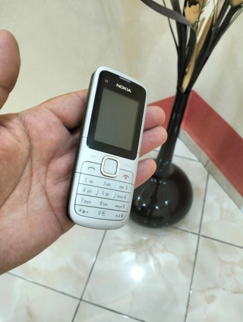 Nokia C1