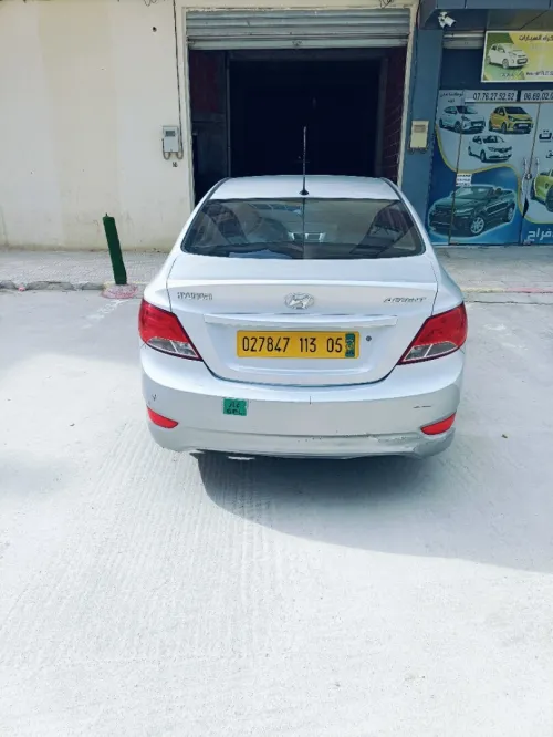 Hyundai Accent RB  4 portes 2013 Accent RB  4 portes