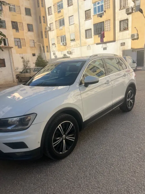 Volkswagen Tiguan 2017 Drive 