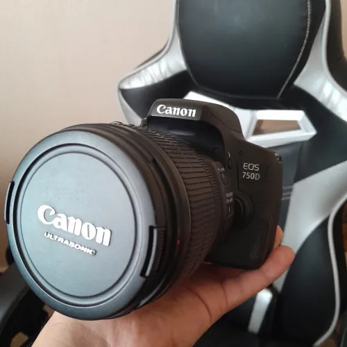 camera canon eos 750D