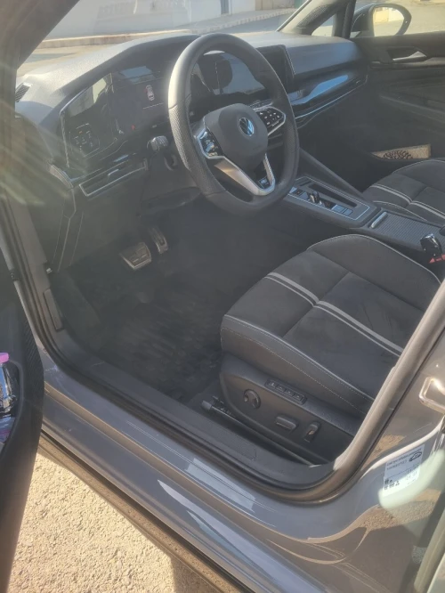 Volkswagen Golf 8 2025 R-Line