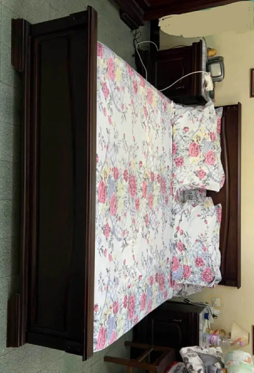 Chambre à coucher en bois à vendre غرفة نوم للبيع