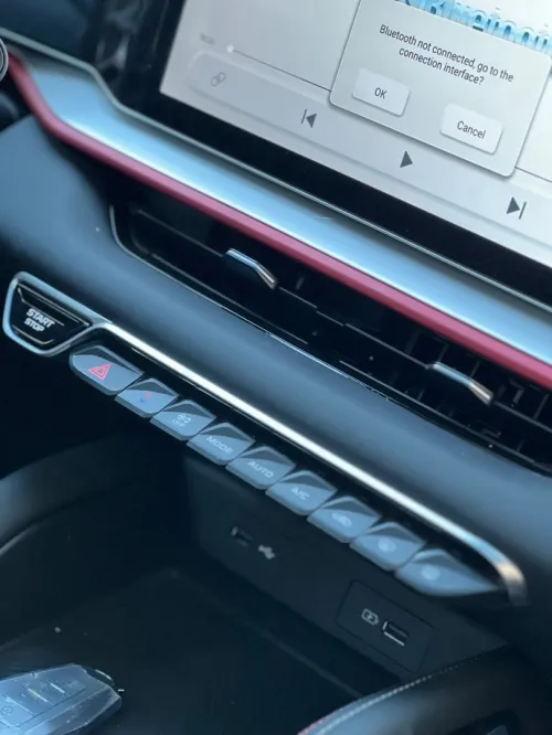Geely Coolray 2025 