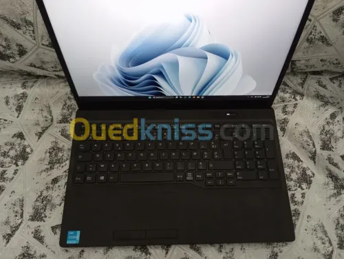 Fujitsu A3511 16g/256g 15"