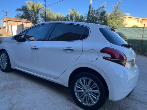 Peugeot 208 2019 Allure Facelift