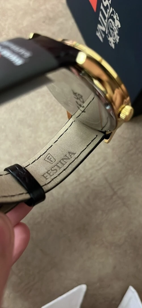 Festina Swiss original jamais portée avec garantie