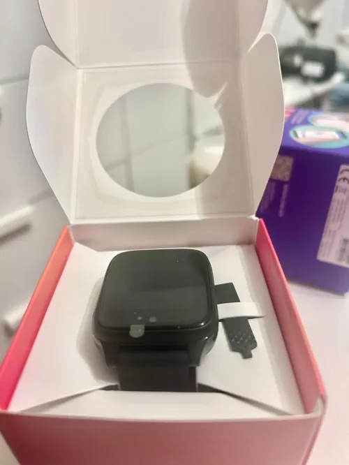 TCL MOVETIME model MT 46X Black / ساعة ذكية للأطفال
