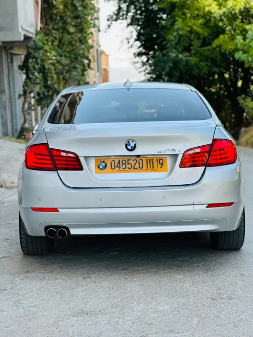 BMW Série 5 2011 528i sport