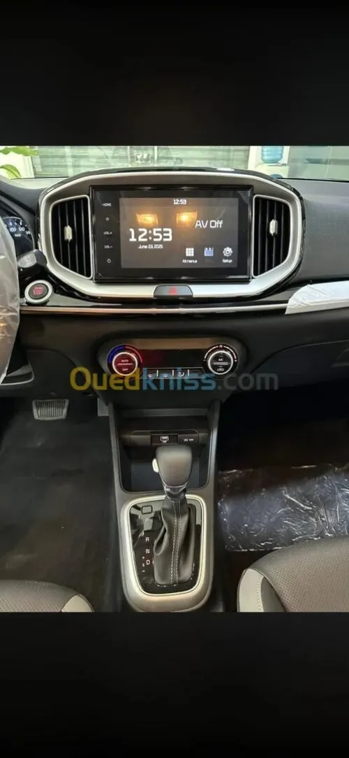 Kia KX1 2025 