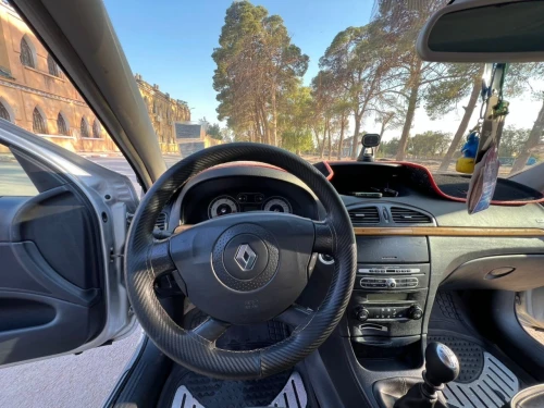 Renault Laguna 2 2001 Initial paris